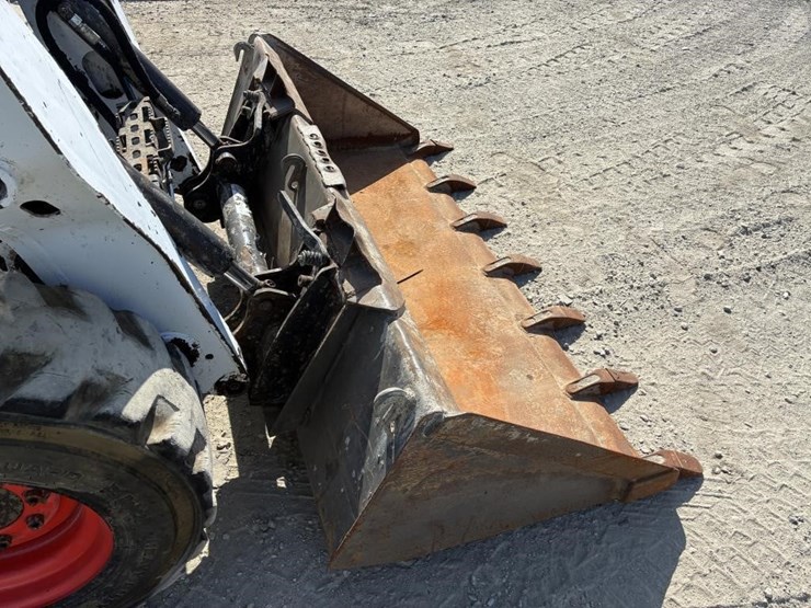 2023-bobcat-s590-image-10