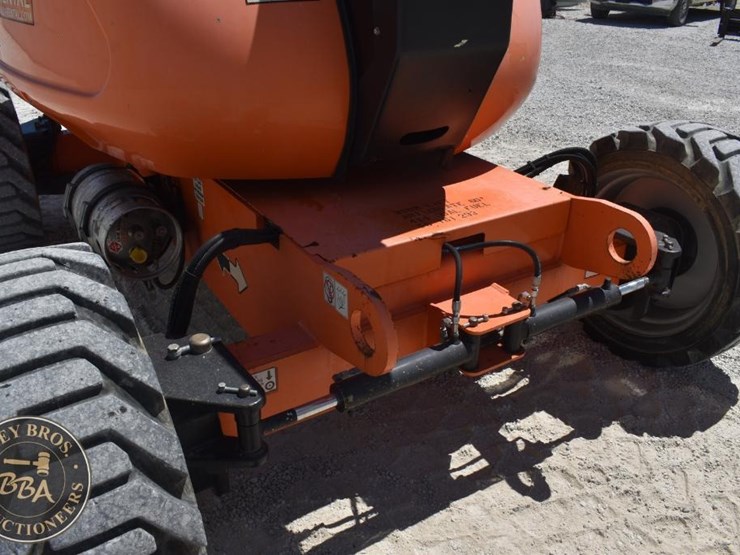 2014-jlg-600a-image-19
