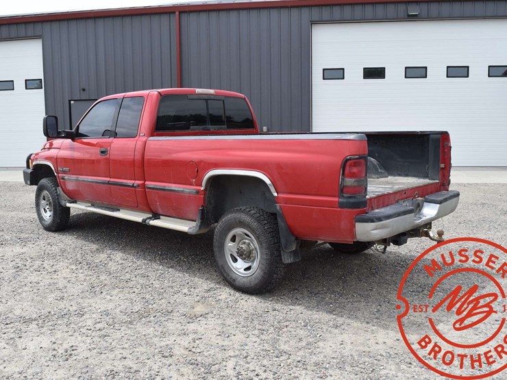 1998-dodge-ram-2500-image-3