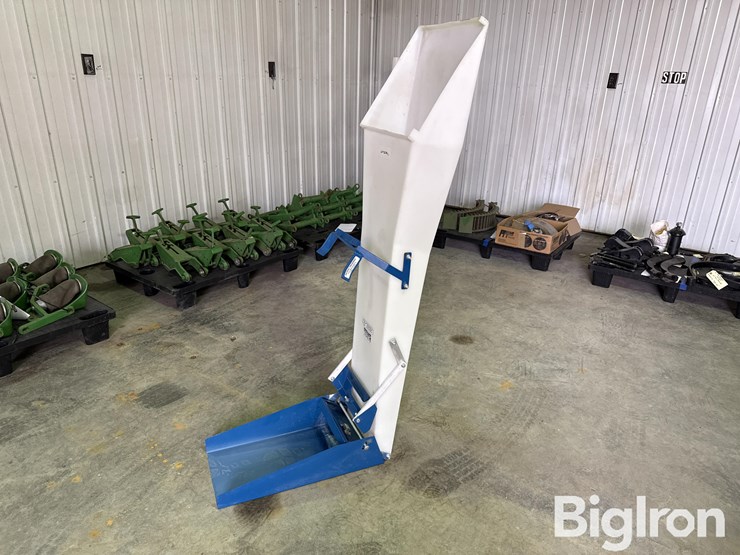 bulk-seed-systems-pro-chute-ii-seed-box-discharge-chute-image-1