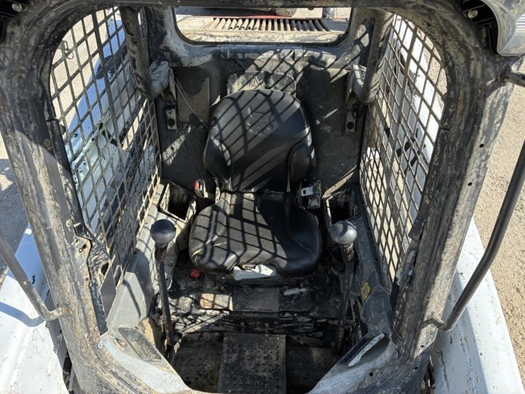 2023-bobcat-s590-image-16