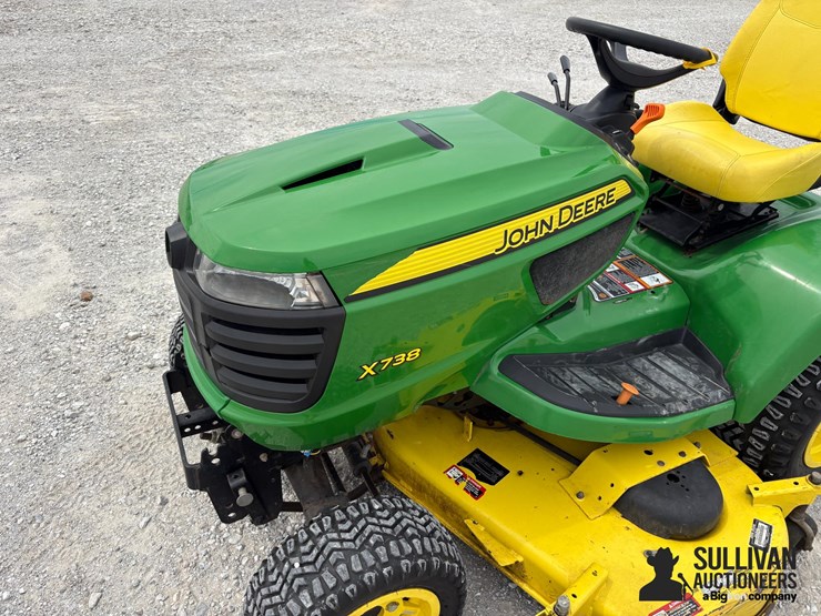 2013-john-deere-x738-image-17