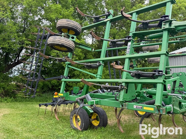 john-deere-2410-image-18