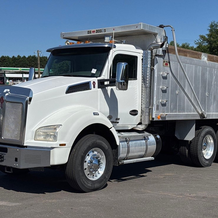 2018 KENWORTH T880