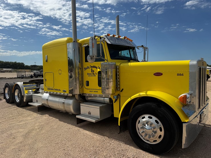 2007-peterbilt-379-image-3