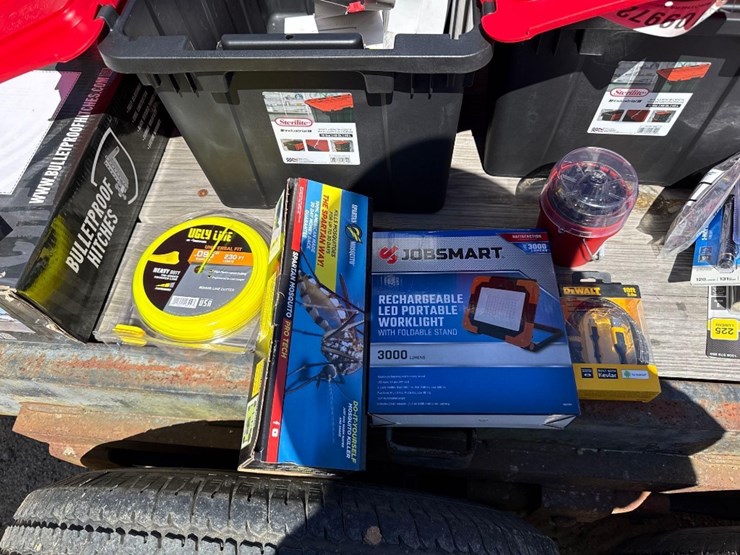 2200---box-of-miscellaneous-tools-image-4