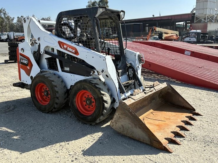 2023-bobcat-s590-image-2