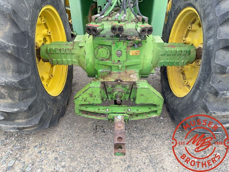 1975-john-deere-7020-image-16