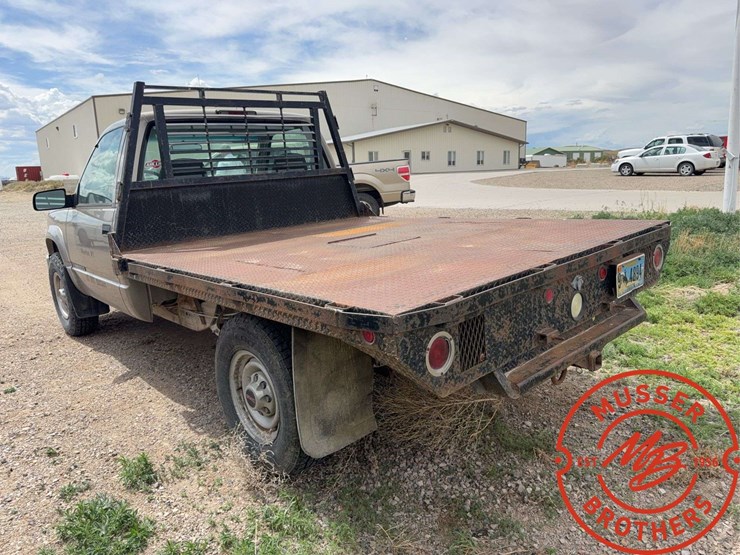 1999-gmc-2500-image-7