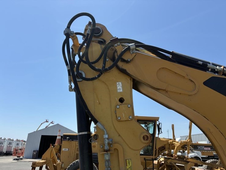 2008-caterpillar-430e-image-11