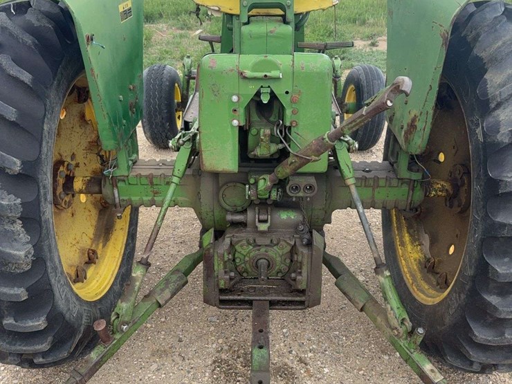 john-deere-3020-image-15