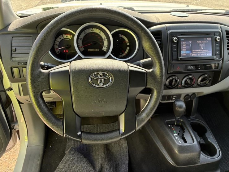 2014-toyota-tacoma-image-11