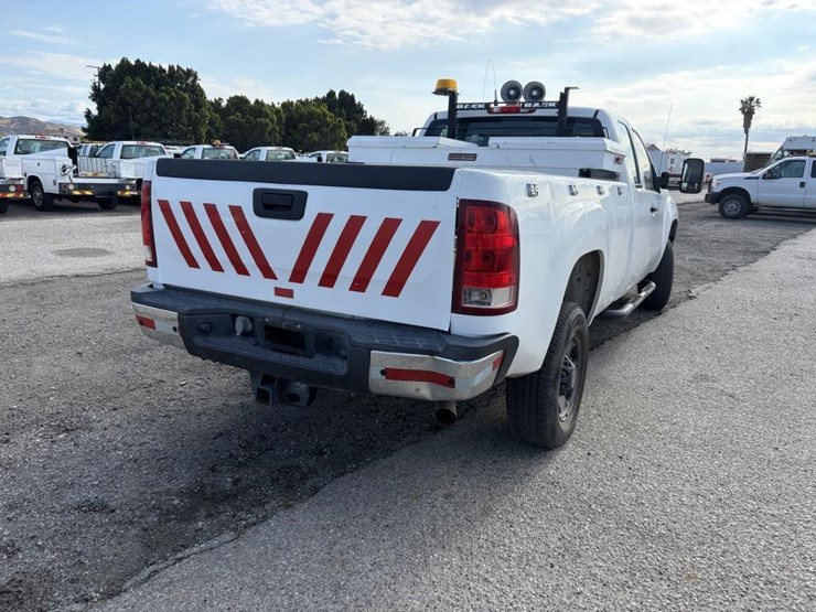 2012-gmc-2500hd-image-3