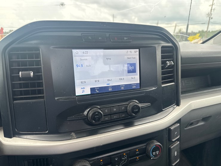 2022-ford-f150-xl-image-18