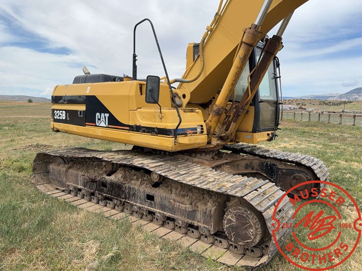 caterpillar-325b-image-15