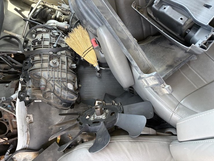 2016-chevrolet-express-3500-image-19