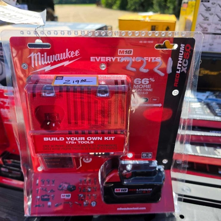 2221 - MILWAUKEE M18 5.0 BATTERY & CHARGER