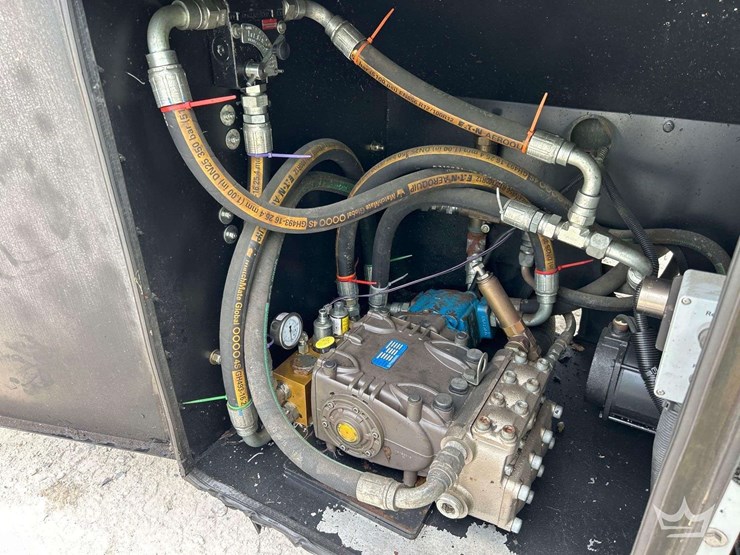 2019-ford-f750-image-37