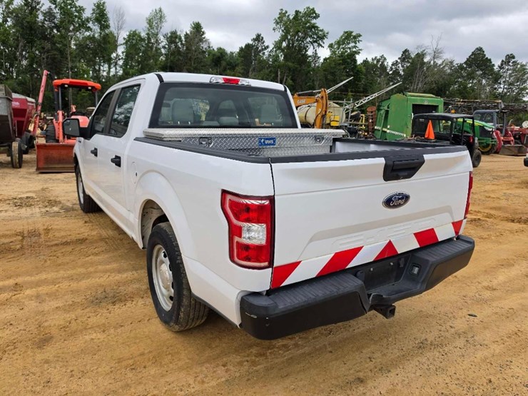 2019-ford-f150-xl-image-1