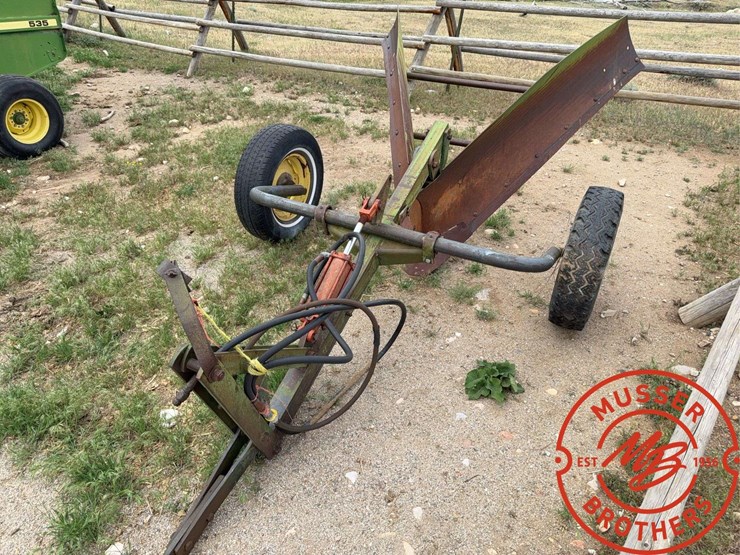 john-deere-12-image-6