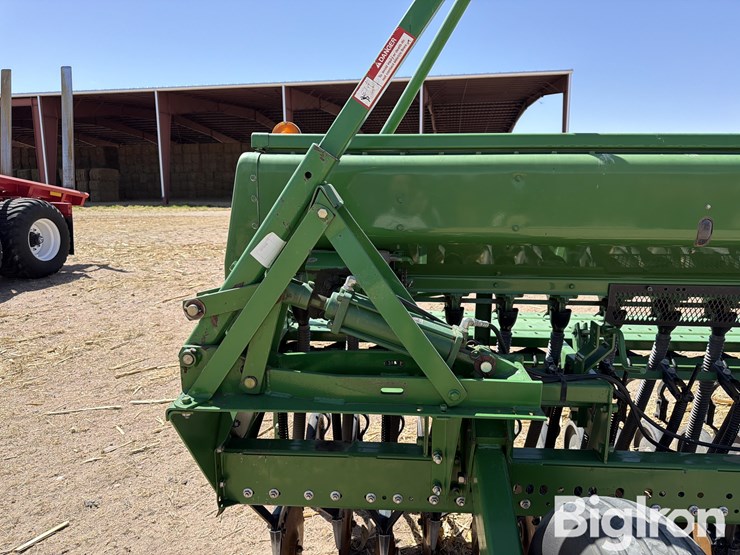 john-deere-520-image-10