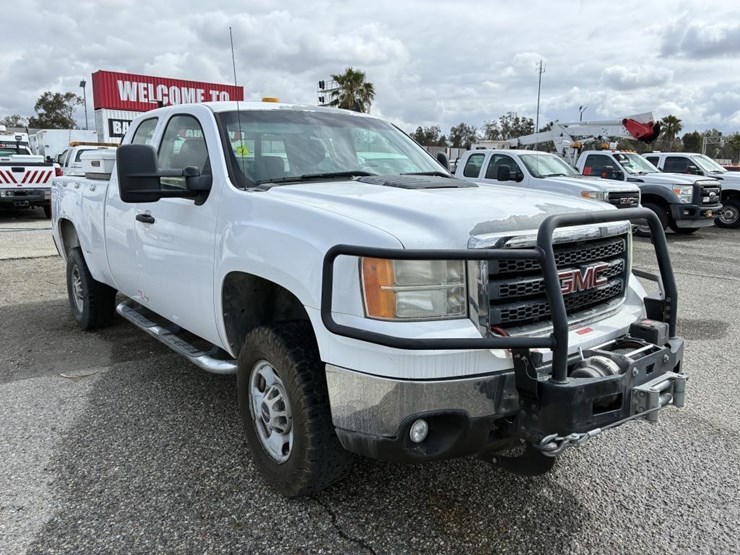 2012-gmc-2500hd-image-2