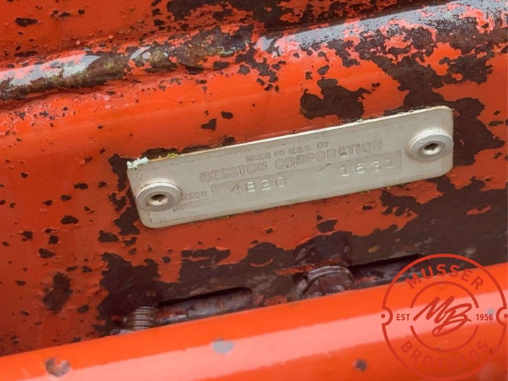 hesston-4820-image-12