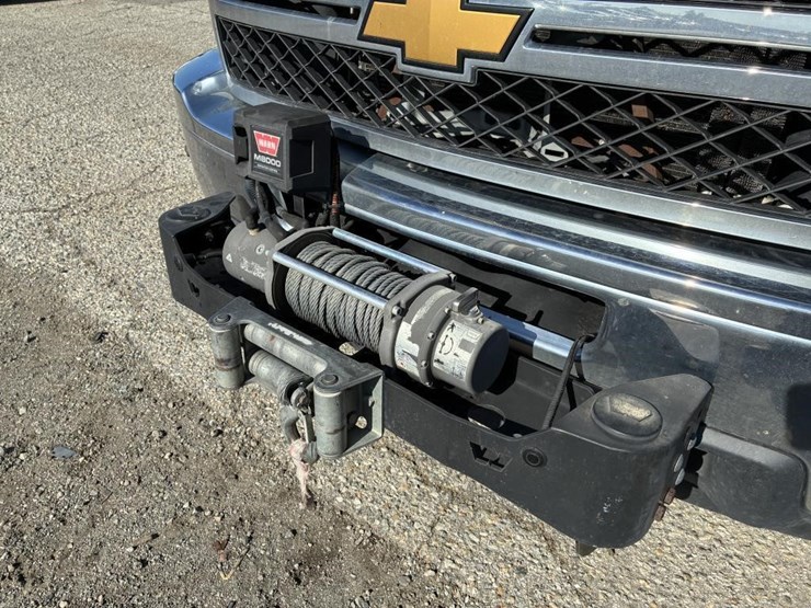 2012-chevrolet-2500hd-image-11
