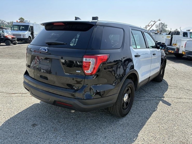 2019-ford-explorer-police-interceptor-image-3