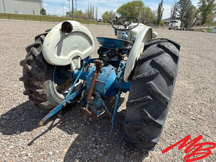 ford-4000-image-5