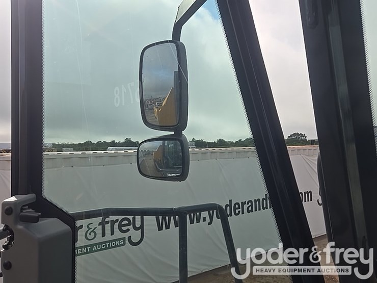 2023-deere-260e-image-46