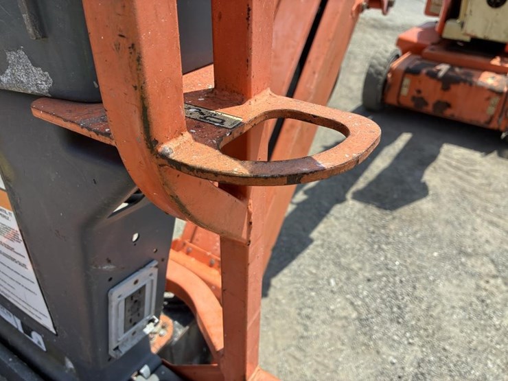 2012-jlg-e400ajpn-image-12