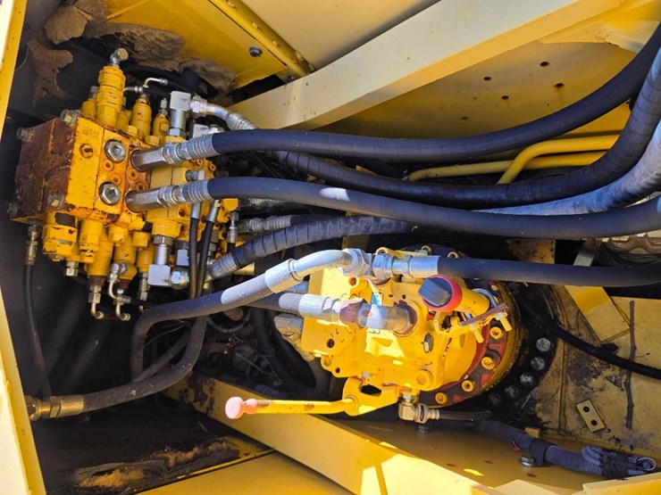 komatsu-pc160-image-13