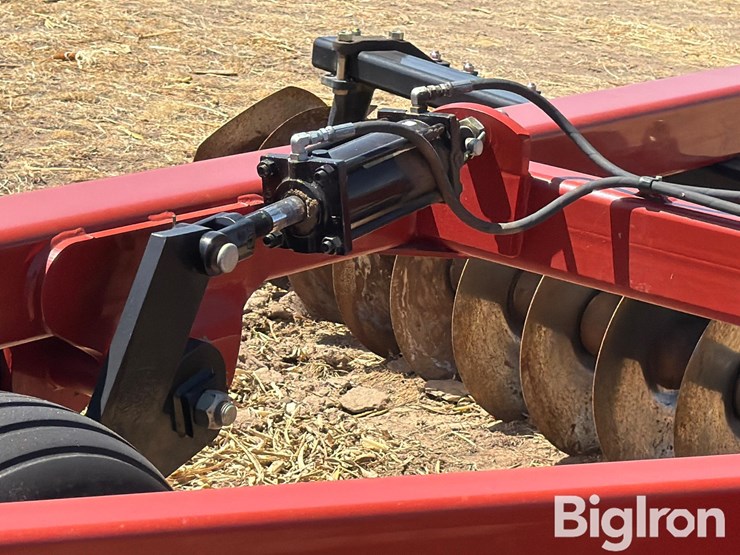 2014-case-ih-370-image-16