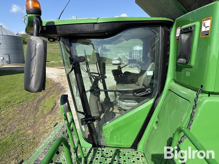 2017-john-deere-s680-image-16