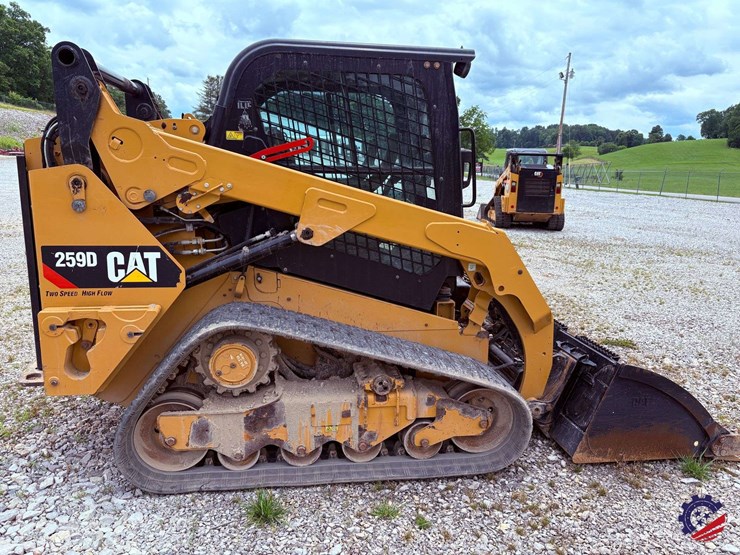 2018-cat-259-skid-steer-image-4