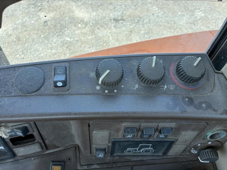 1999-john-deere-6410-image-36