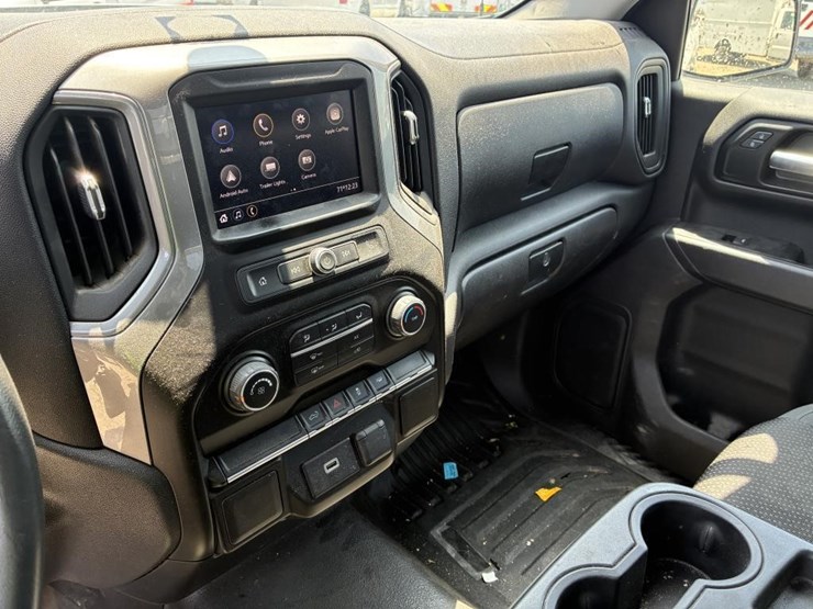 2020-chevrolet-1500-image-14