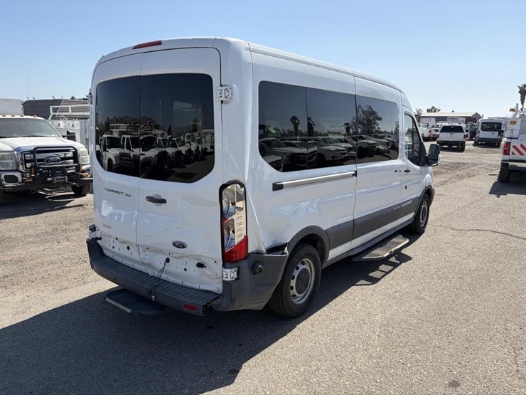 2017-ford-transit-image-3