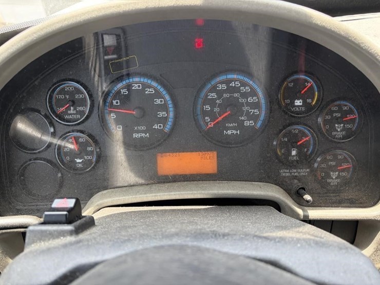 2014-international-durastar-4400-image-14