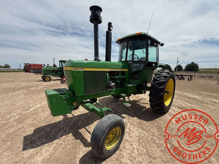 1977-john-deere-4430-image-2
