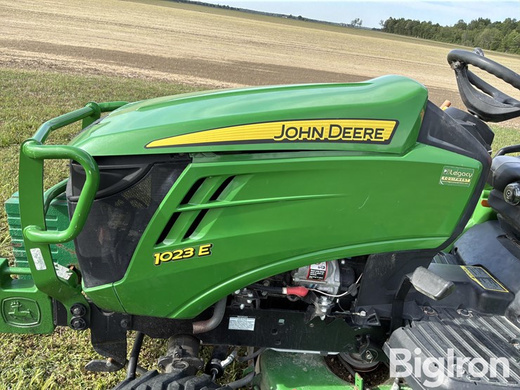 2017-john-deere-1023e-image-10