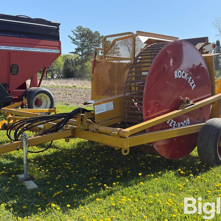 2001 HAYBUSTER 3106