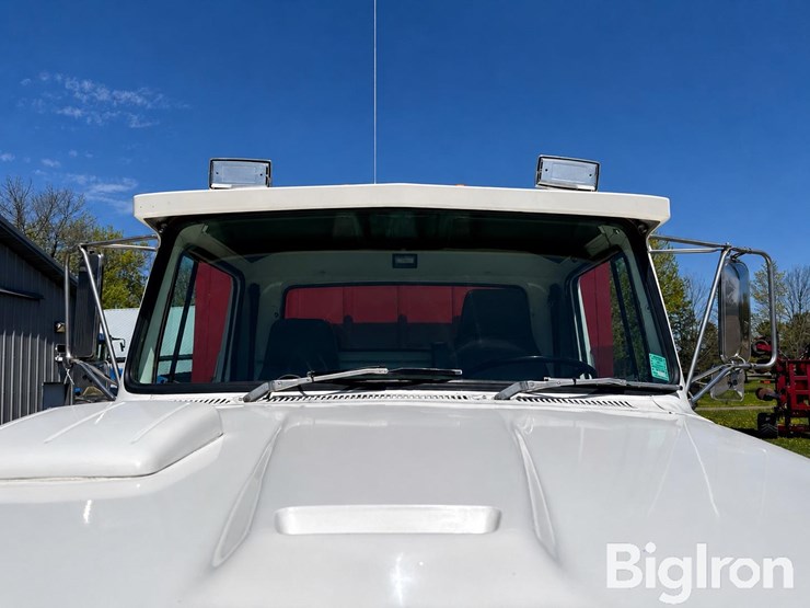 1990-ford-lts9000-image-10