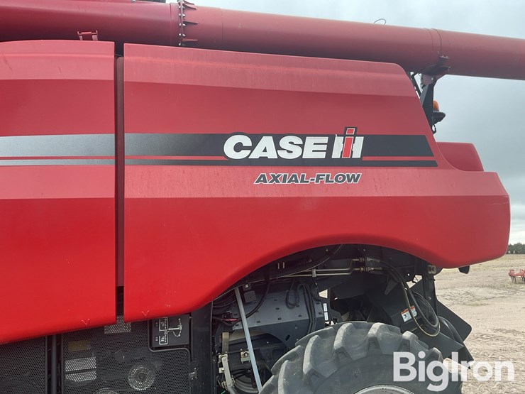 2011-case-ih-8120-image-19