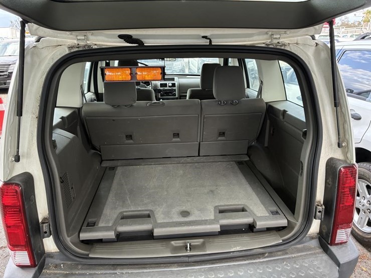 2008-dodge-nitro-image-12