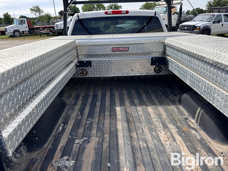 2013-chevrolet-3500hd-image-13