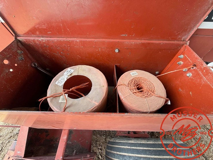 hesston-4570-image-15