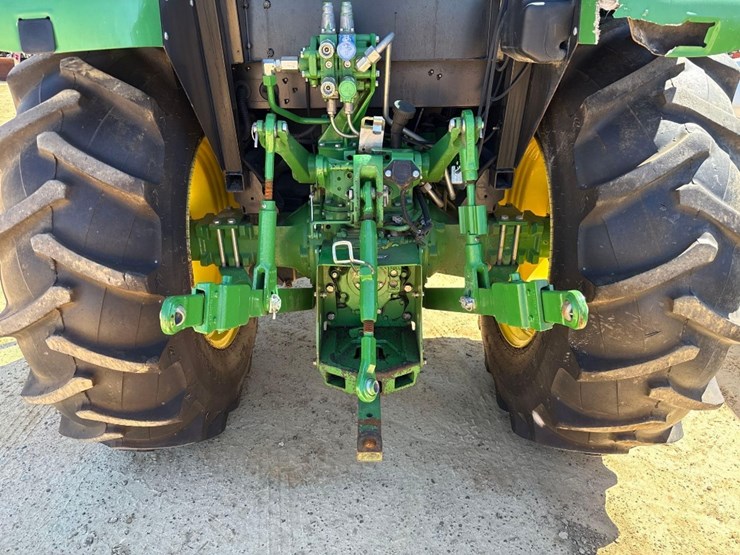 john-deere-5090e-image-4