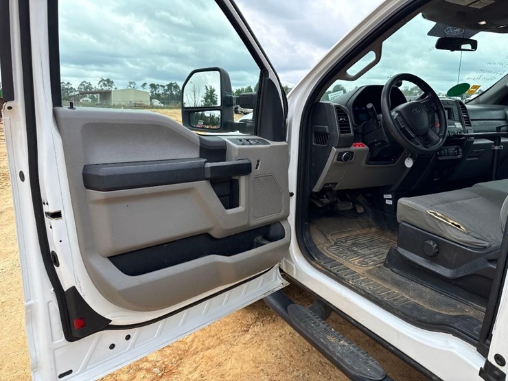 2018-ford-f250-image-16